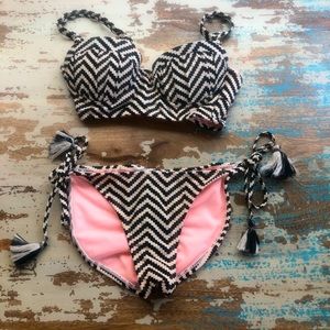 Xhiliration flirty bikini